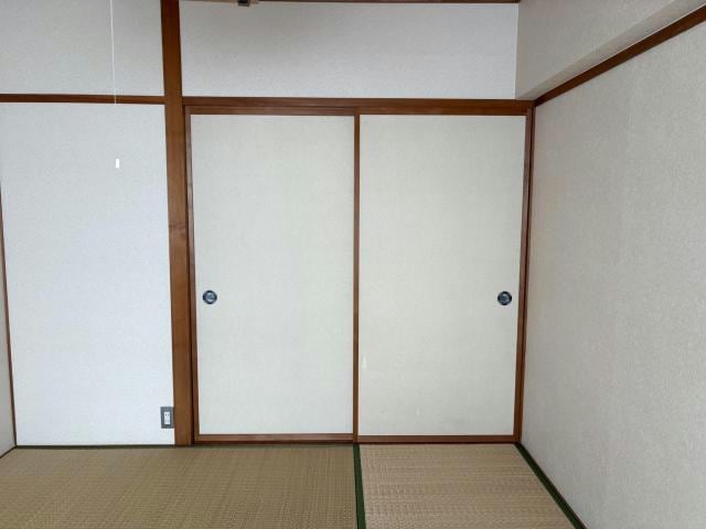 和室6帖　押入 レジデンス西山