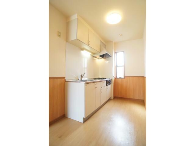 ２口ガスコンロ付きのシステムキッチン チェリー幸