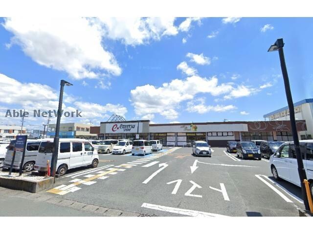 遠鉄ストア初生店(スーパー)まで1320m フレッシュタウンスギモト