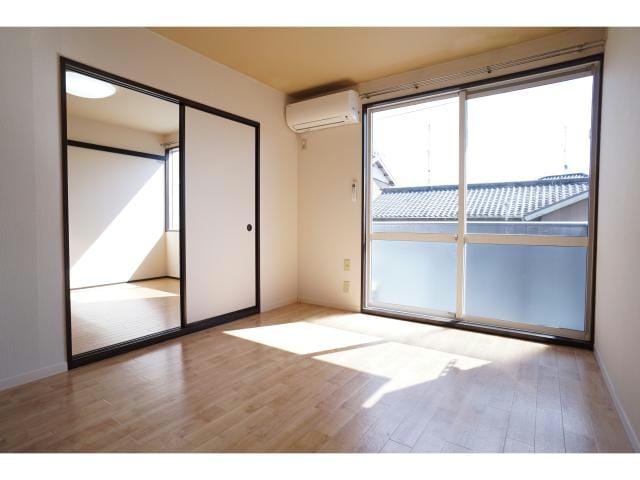 他の部屋の写真です アゼリアハイツ