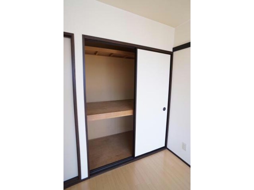 他の部屋の写真です アゼリアハイツ