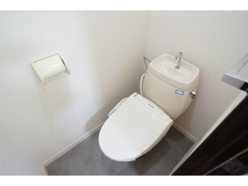 他の部屋の写真です アゼリアハイツ