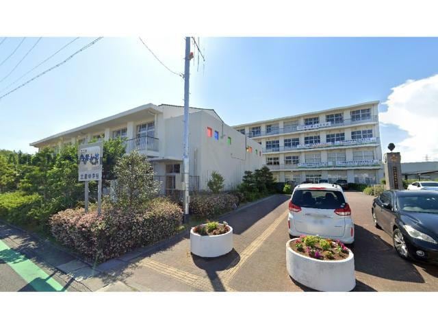 浜松市立北星中学校(中学校/中等教育学校)まで2078m 初生町貸家