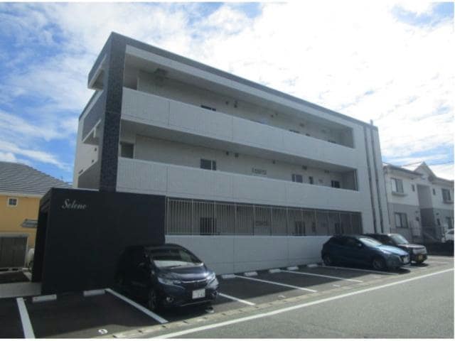  Selene（セレネ）