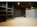 シャッターは電動♪ ＴＫ　ＧＡＲＡＧＥ　Ａ棟