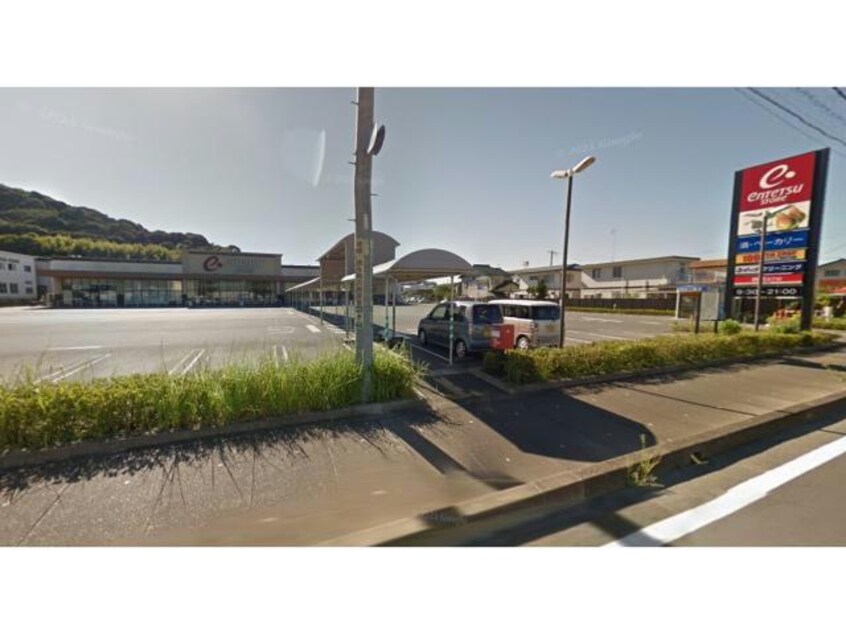 遠鉄ストア三ヶ日店(スーパー)まで136m LOTUS三ケ日