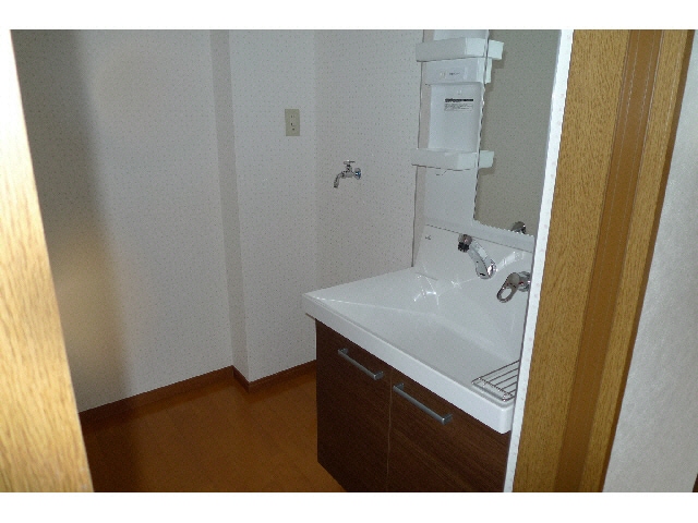 シャワー付き洗面台 コーポドヌーブ