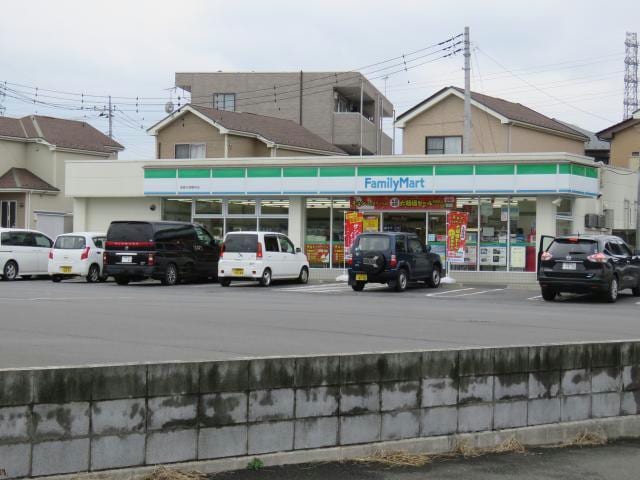 ファミリーマート高根沢宝積寺店(コンビニ)まで333m コーポグレース