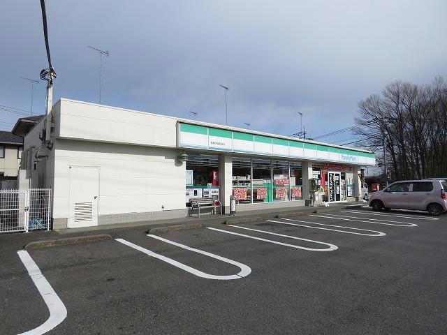 ファミリーマート高根沢宝石台店(コンビニ)まで693m エンゼルタウン宝石