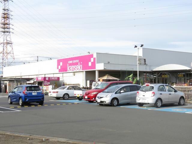 ホームセンターカンセキ氏家店(電気量販店/ホームセンター)まで2458m メゾンシャルマン