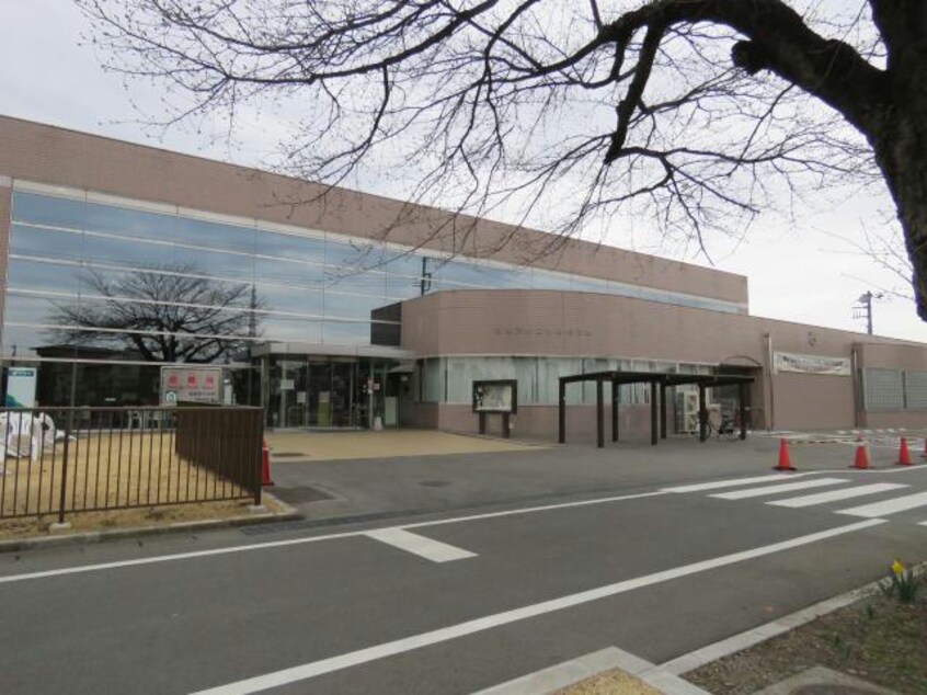 高根沢町図書館(図書館)まで819m ソレーユ