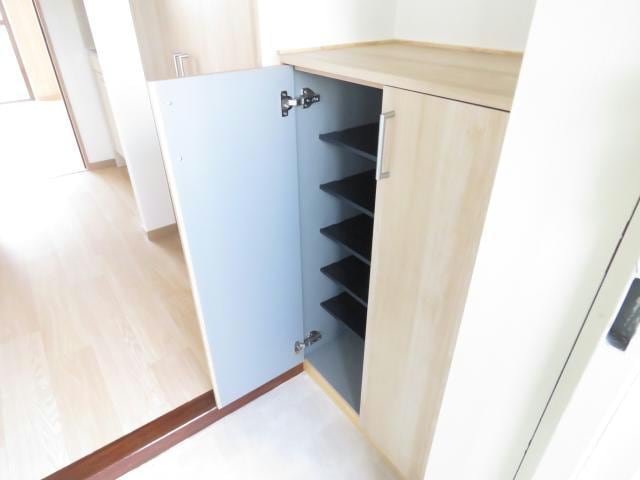 シューズボックス 東今泉マンション