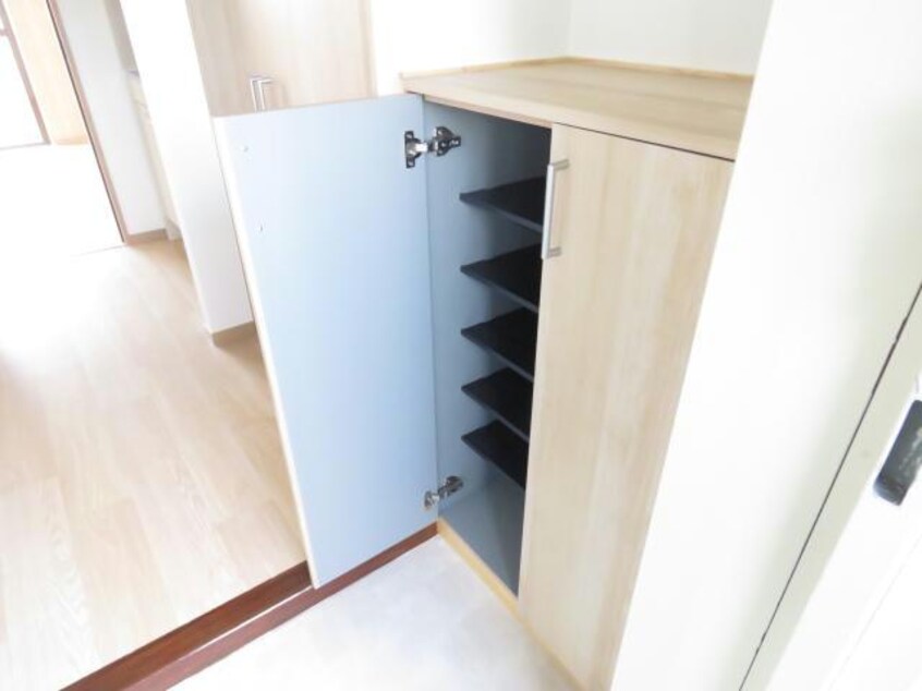 シューズボックス 東今泉マンション
