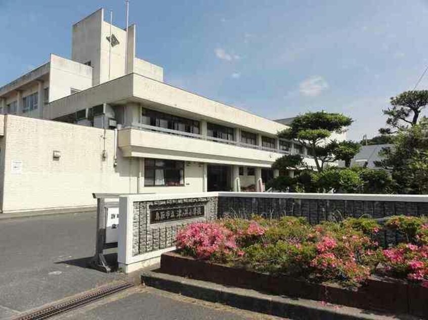 鳥取市立津ノ井小学校(小学校)まで536m クロノス・ルーチェ