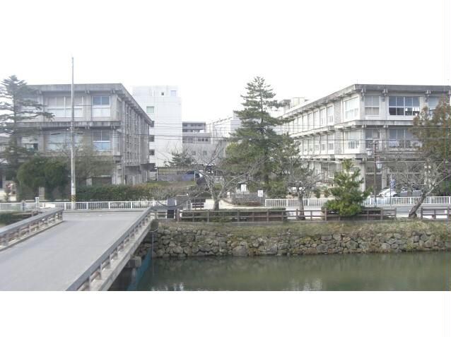 鳥取市立久松小学校(小学校)まで949m ヴィラ－チェ　ノエ