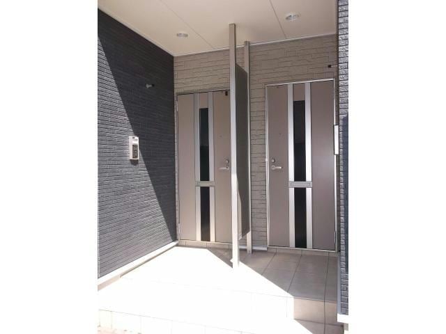  ネオン・アージュＡ