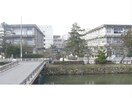 鳥取市立久松小学校(小学校)まで1074m ファインフラッツ