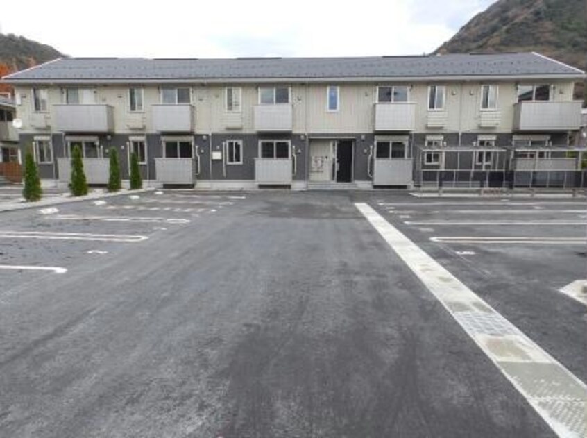  ラルジェ　Ａ棟