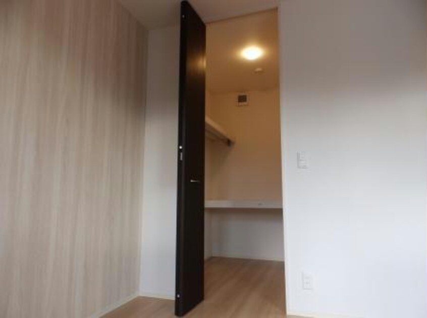  ラルジェ　Ａ棟