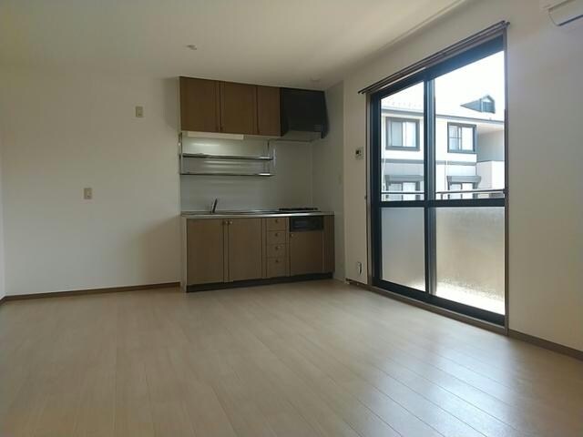  ハイカムール米原　A棟