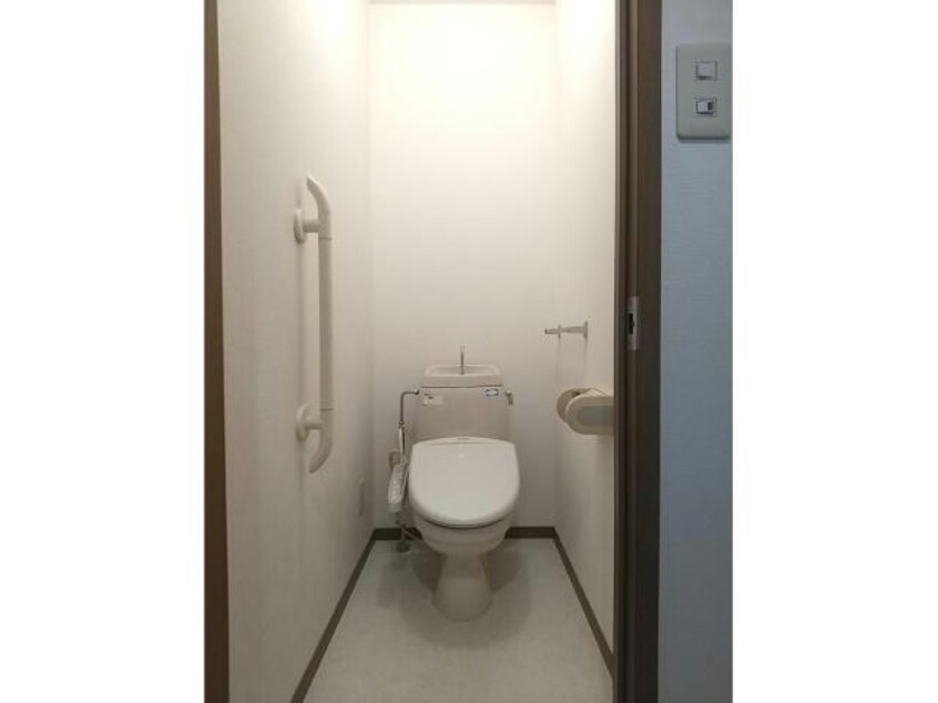  ハイカムール米原　A棟