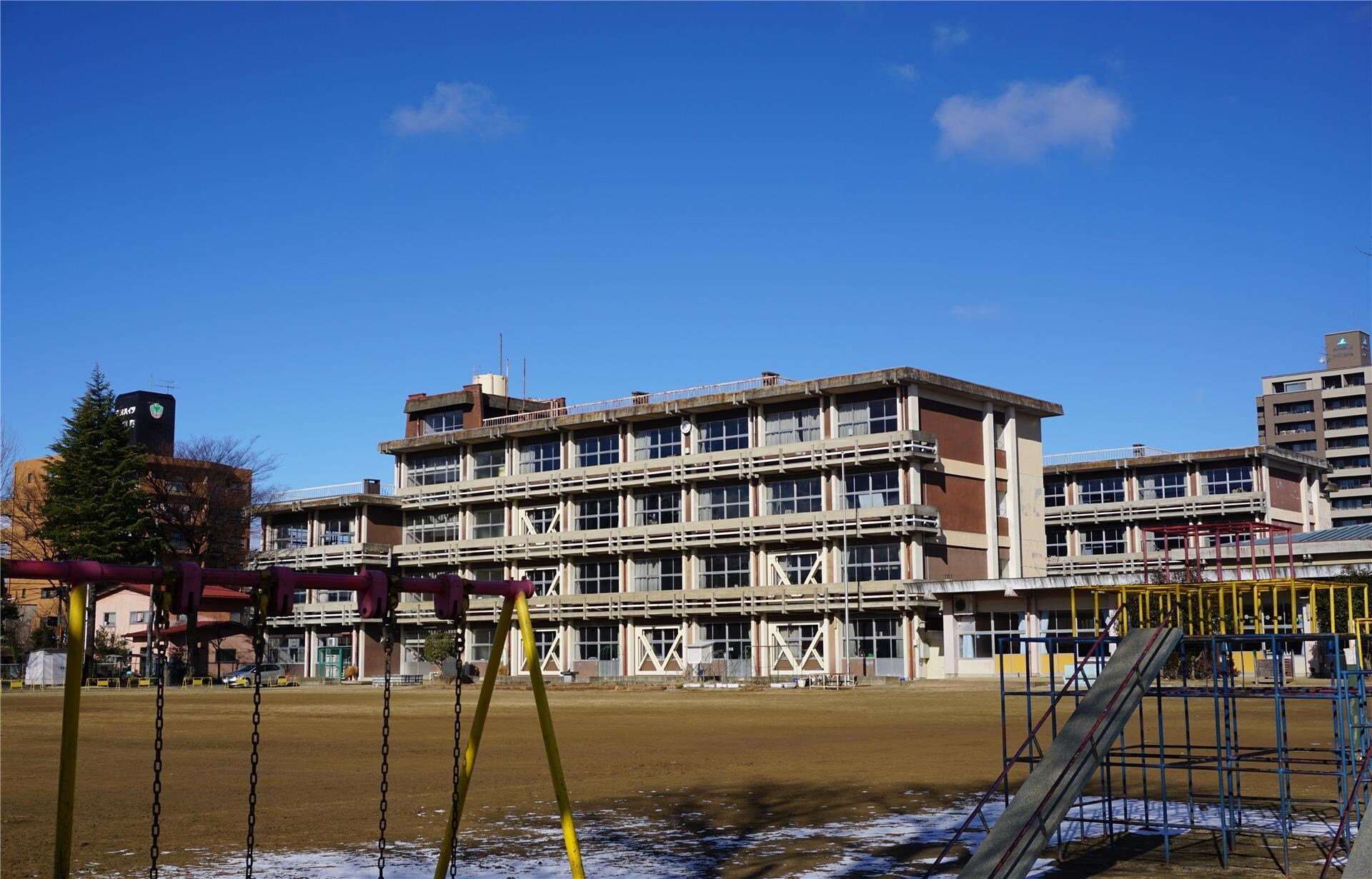 福島市立三河台小学校(小学校)まで526m コートハウスムトウ