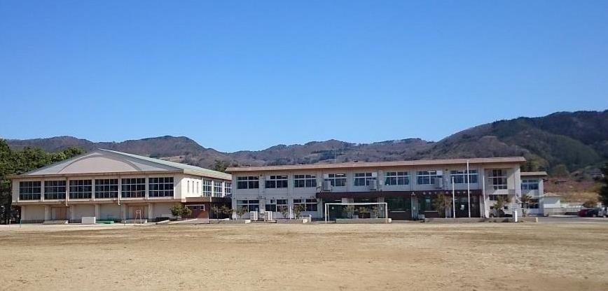 西根中学校(中学校/中等教育学校)まで1010m エパル彩B