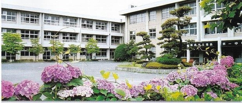 福島市立福島第一中学校(中学校/中等教育学校)まで2273m ホーユウコンフォルト南福島