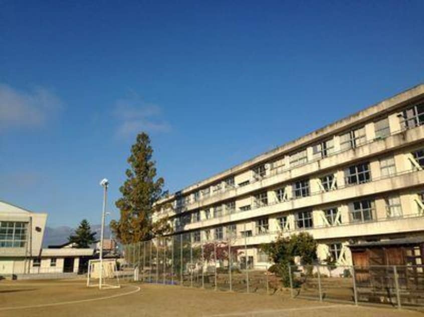 福島市立杉妻小学校(小学校)まで1449m サニーガーデンB