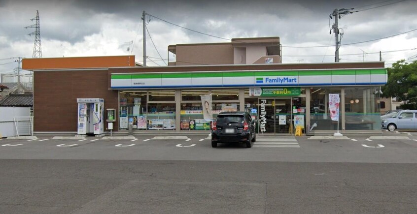 ファミリーマート福島郷野目店(コンビニ)まで346m 日吉ハウス