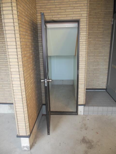  日吉ハウス