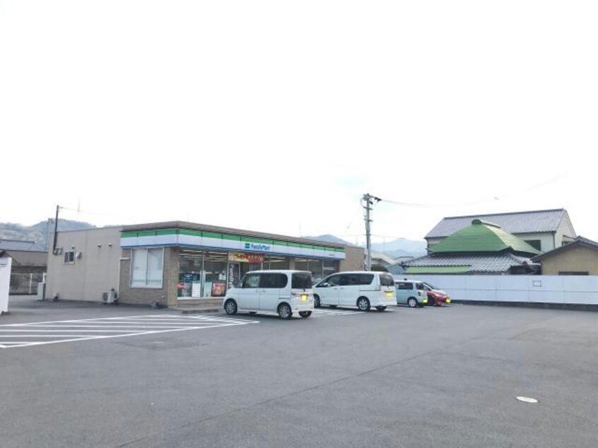 ファミリーマート石井町石井店(コンビニ)まで520m※あなたとコンビニファミリーマートっ♪ ファミールホリグチＡ