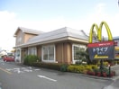 マクドナルド徳島石井店(その他飲食（ファミレスなど）)まで479m アウローラ