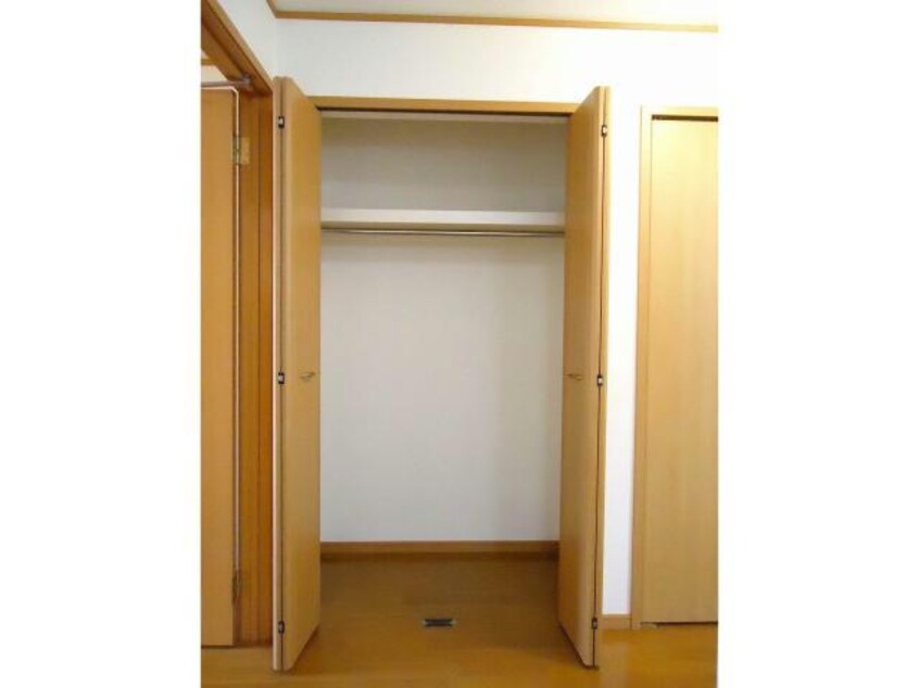  パークサイド前山Ｂ