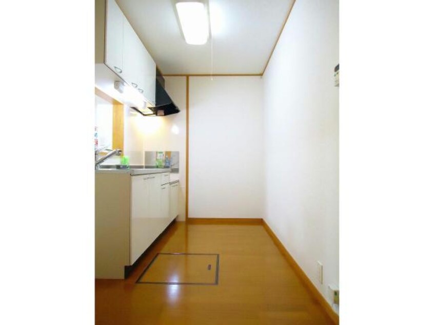  パークサイド前山Ｂ