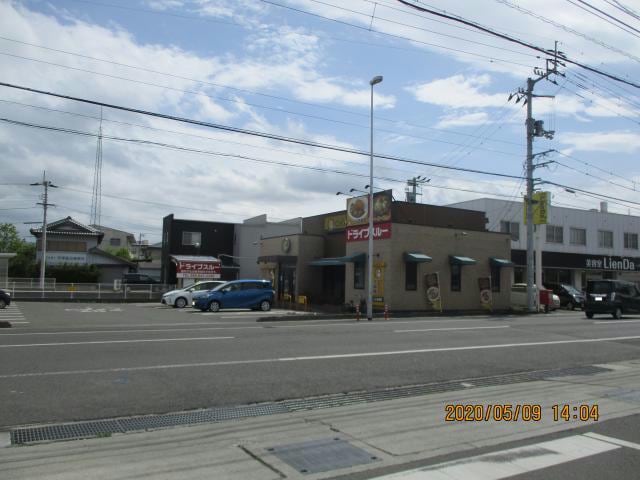 CoCo壱番屋徳島国府店(その他飲食（ファミレスなど）)まで3891m カトル・セゾンⅡ