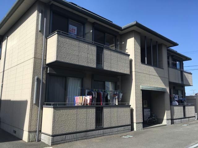 F棟 シャーメゾンラヴィ