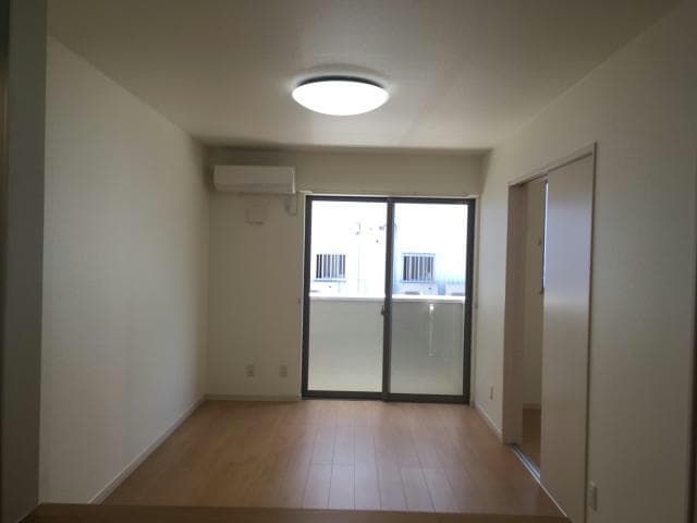  セントロイエル鴨島