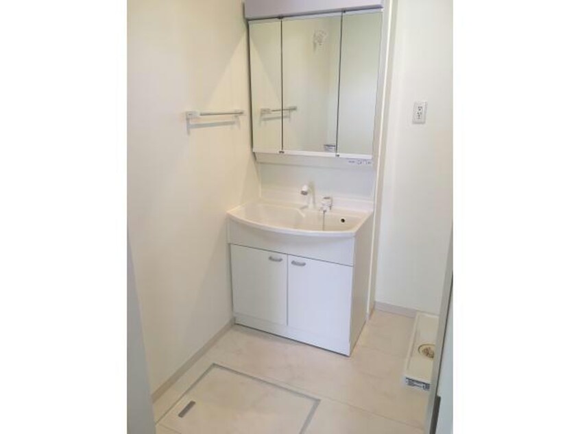  セントロイエル鴨島