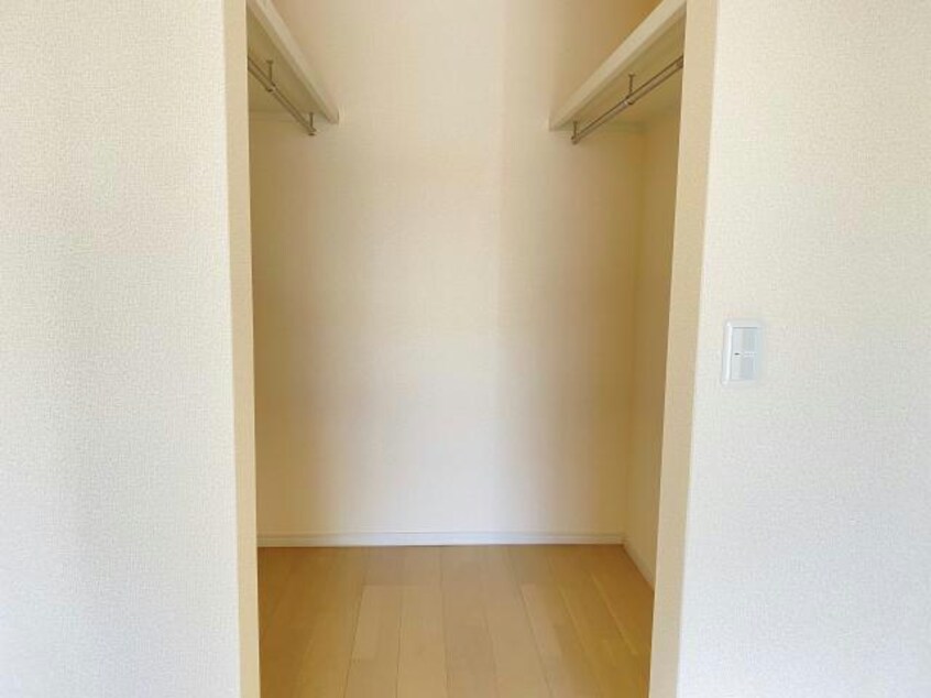 ウォークインクローゼット☆ ルミエール南矢三EFGH