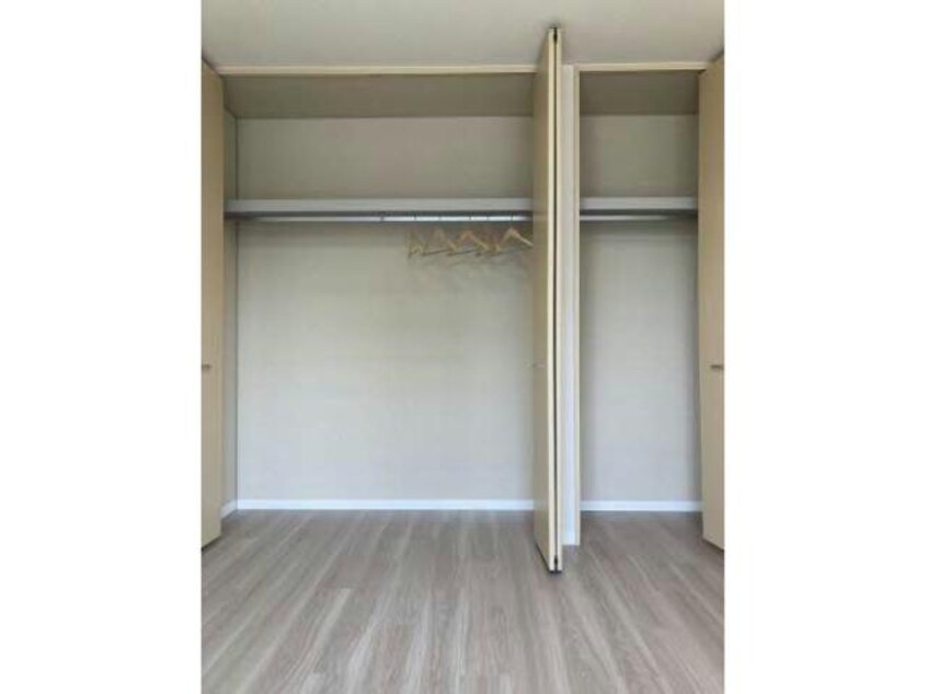  ハイネス国府　Ｂ