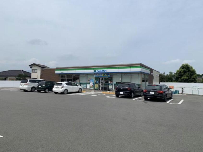 ファミリーマート石井町高原店(コンビニ)まで950m 松本邸