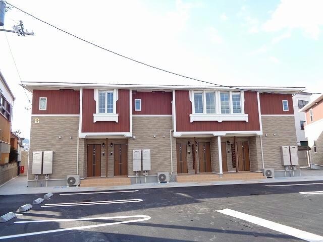  ルシール　名東