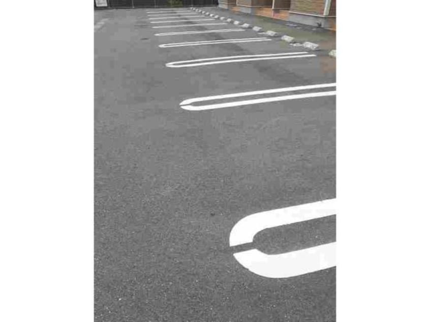  ルシール　名東