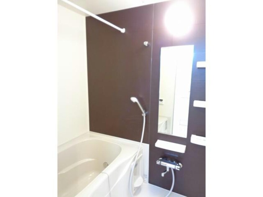  ルシール　名東