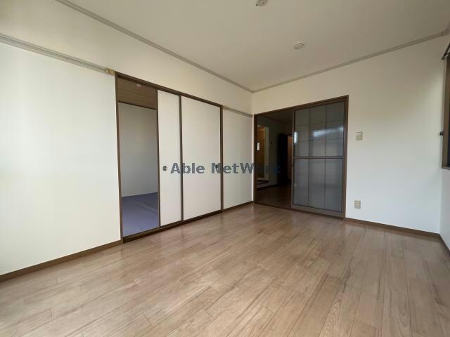  ロイヤルガーデン田中