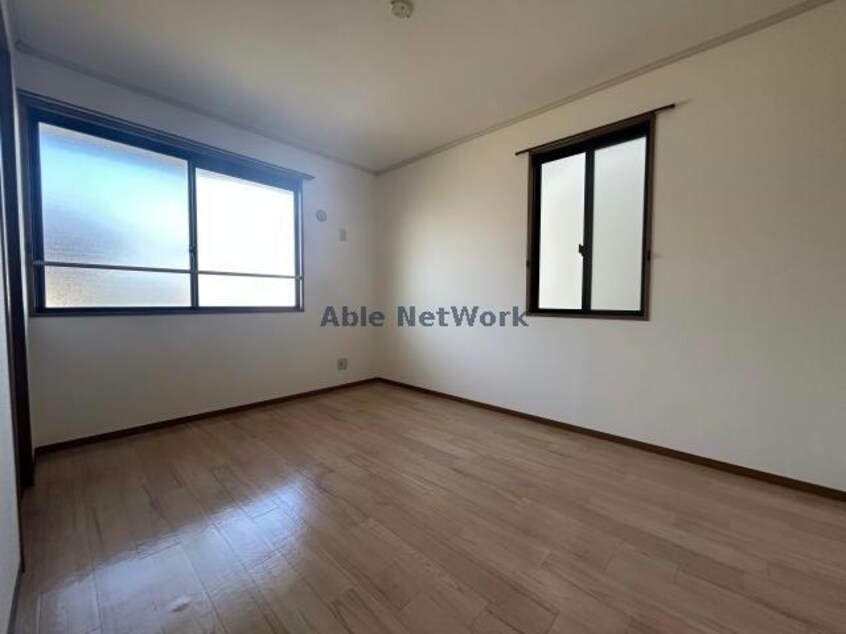  ロイヤルガーデン田中