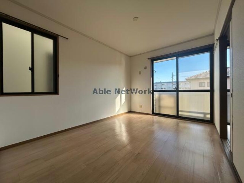  ロイヤルガーデン田中