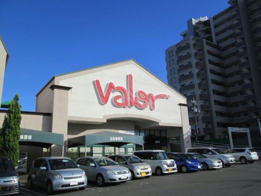 バロー江南店(スーパー)まで928m 緑ヶ丘角新ビル
