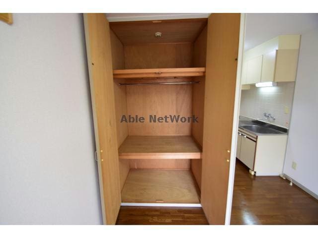 押入 アクティ２４